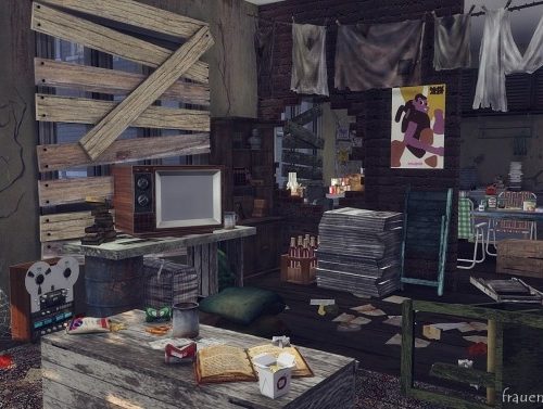 Abandoned apartment at Frau Engel