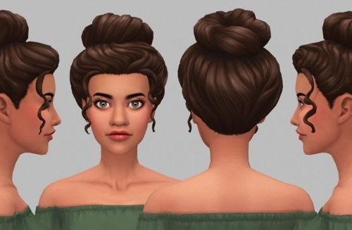 Sunday hair at Saurus Sims