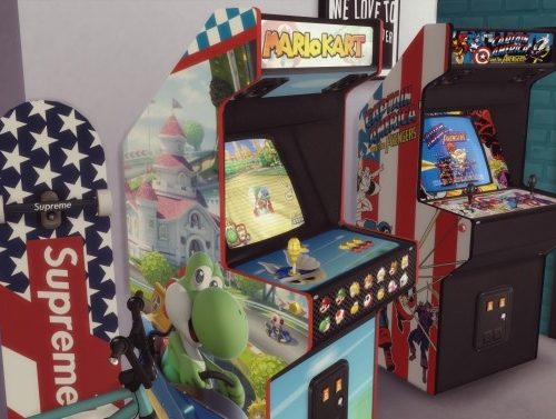 Two arcade cabinets (decorative) by Pumpk1in