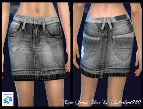 Short denim skirt