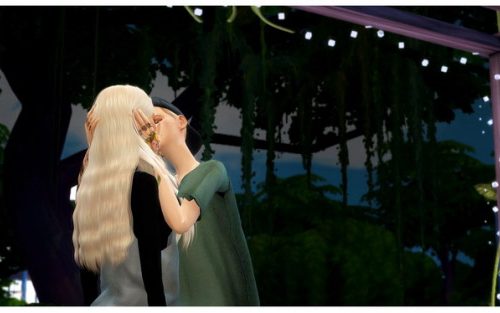 First Kiss posepack
