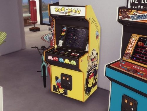 Two arcade cabinets (decorative) by Pumpk1in
