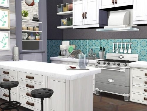 BIG BLENDED FAMILY APARTMENT at Aveline Sims