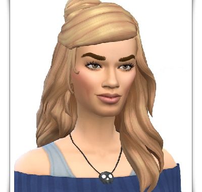 Marlene’s Messy Knot Hair