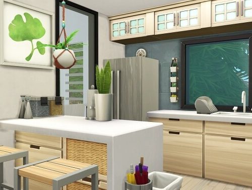 CELEBRITY’S TINY HOUSE at Aveline Sims