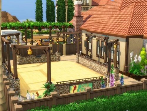 Family Oasis home by Cassie Flouf at L’UniverSims