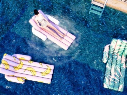 Floating pool lounge chair recolor at RIMINGs