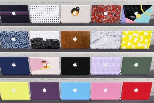 Functional MacBook Pro 2019 with cases at Descargas Sims
