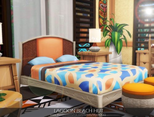 Lagoon Beach Hut
