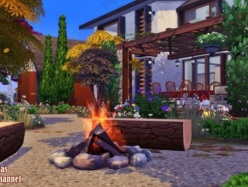 Large family home at Sims by Mulena
