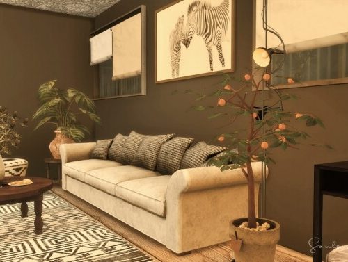 Louise home at SoulSisterSims