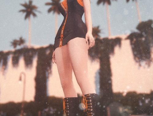 Model poses 24 at Helga Tisha