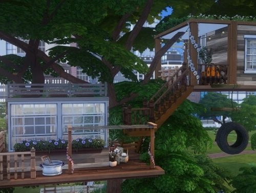 Off The Grid Treehouse at Harrie