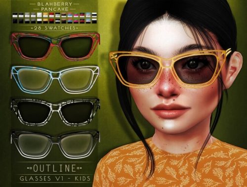 Outline Glasses at Blahberry Pancake