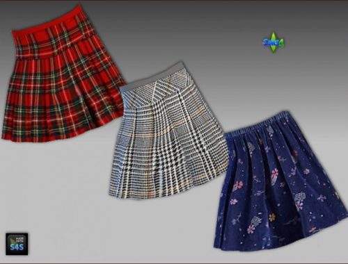 Polo shirts, skirts, tights and high socks for girls at Arte Della Vita
