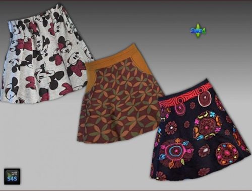 Polo shirts, skirts, tights and high socks for girls at Arte Della Vita