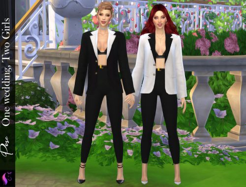 Pose-One wedding, Two Girls