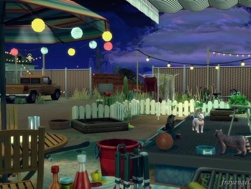 Stranger Ville Trailer Two versions at Frau Engel