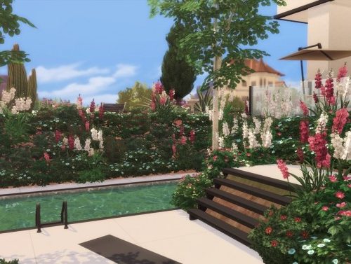 Sunken Garden Home at GravySims