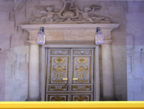 Versailles Set Door & Walls at Anna Quinn Stories