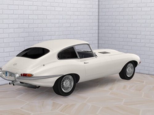 1961 Jaguar E-Type at Modern Crafter CC