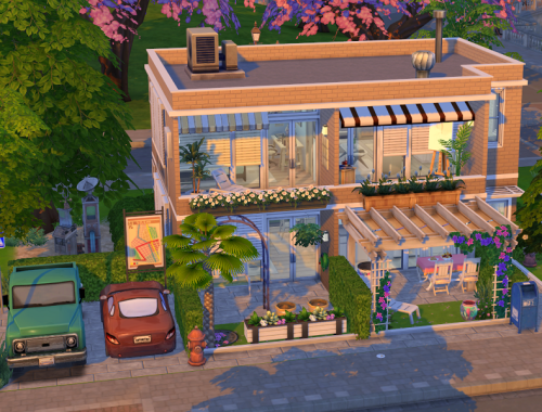 Base Game // Apartment House // no CC