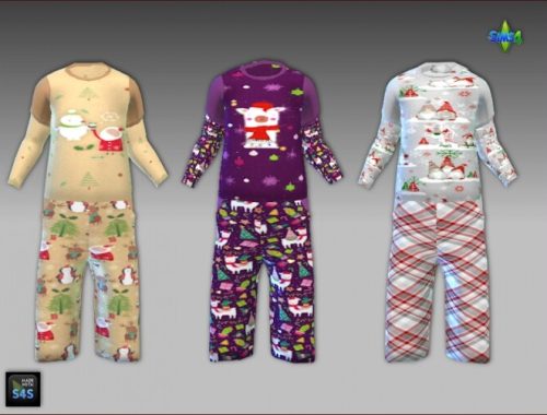 Beds, pajamas, slippers and pacifiers for toddlers at Arte Della Vita