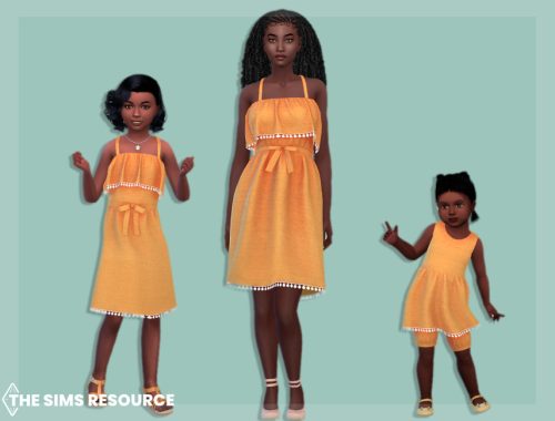 Dress with ruffles and thin lace Child