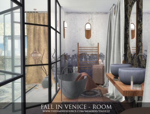 FALL IN VENICE
