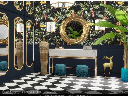 Grande hallway