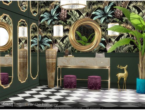 Grande hallway