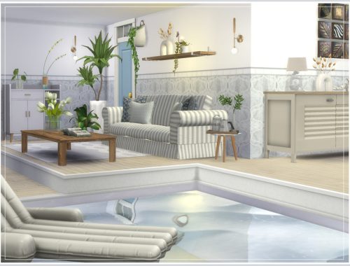 Hugo 's Indoors Swimming Pool