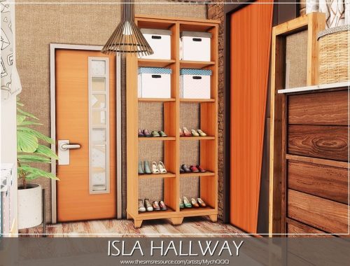 Isla Hallway