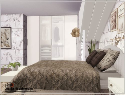 Julia-bedroom