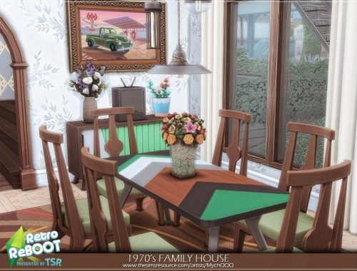 Retro ReBOOT - 1970's Family House