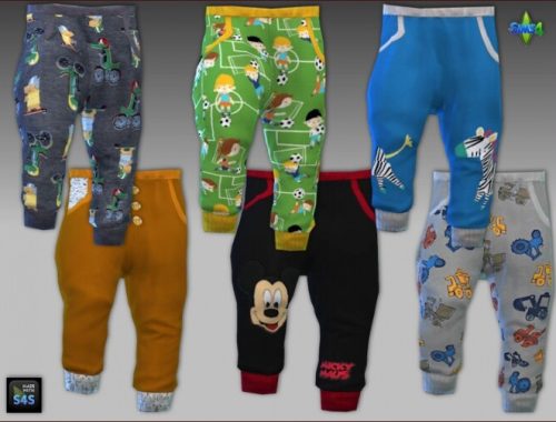 Sweatshirts, sweatpants and shoes for little boys at Arte Della Vita