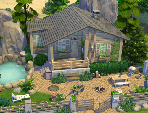 Tiny Log Cabin // no CC