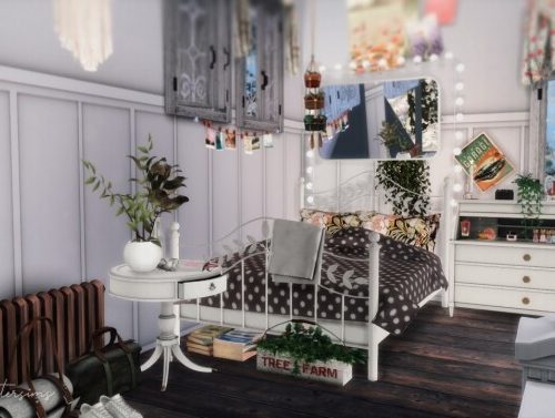 Winter Cottage at SoulSisterSims