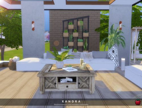 Xandra - patio