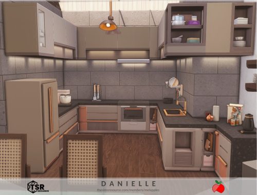 Danielle - No Cc